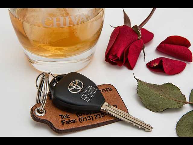 Woman takes an Uber home after having a few drinks with her husband at a bar. This is what she found