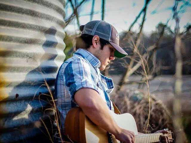 Connect Studio Session: Daniel Navarro